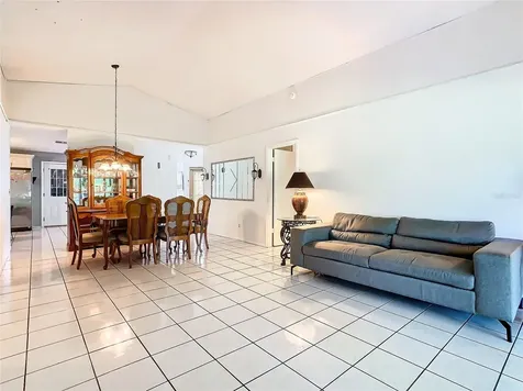 177 N Lake Court Kissimmee FL 34743