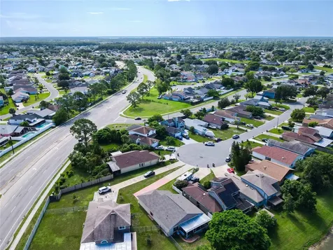 177 N Lake Court Kissimmee FL 34743