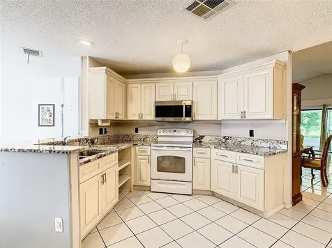 177 N Lake Court Kissimmee FL 34743