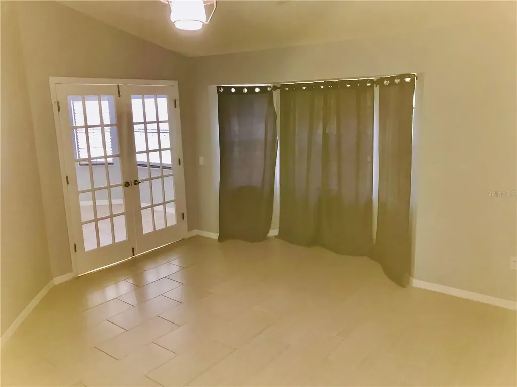 10425 La Mirage Court Tampa FL 33615
