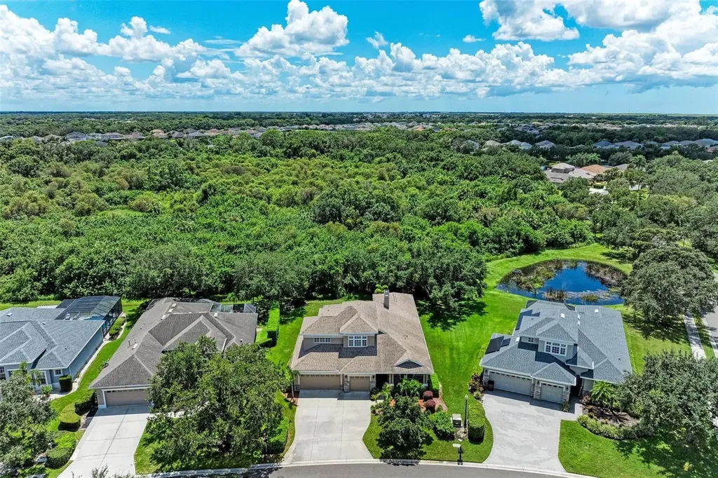 337 Snapdragon Loop Bradenton FL 34212