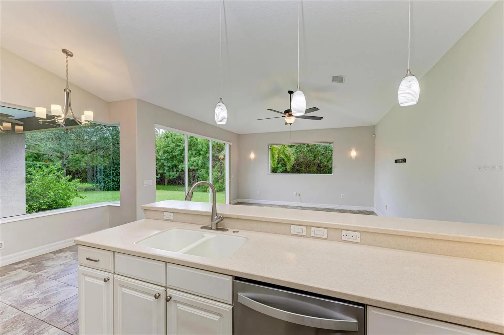 337 Snapdragon Loop Bradenton FL 34212