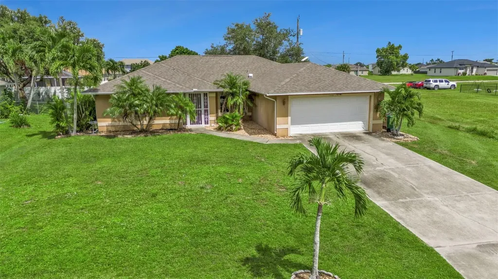 1709 NE 4th Avenue Cape Coral FL 33909