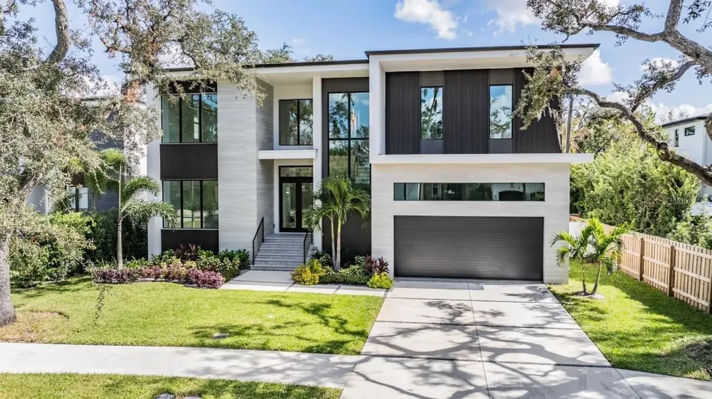 214 S Renellie Drive Tampa FL 33609