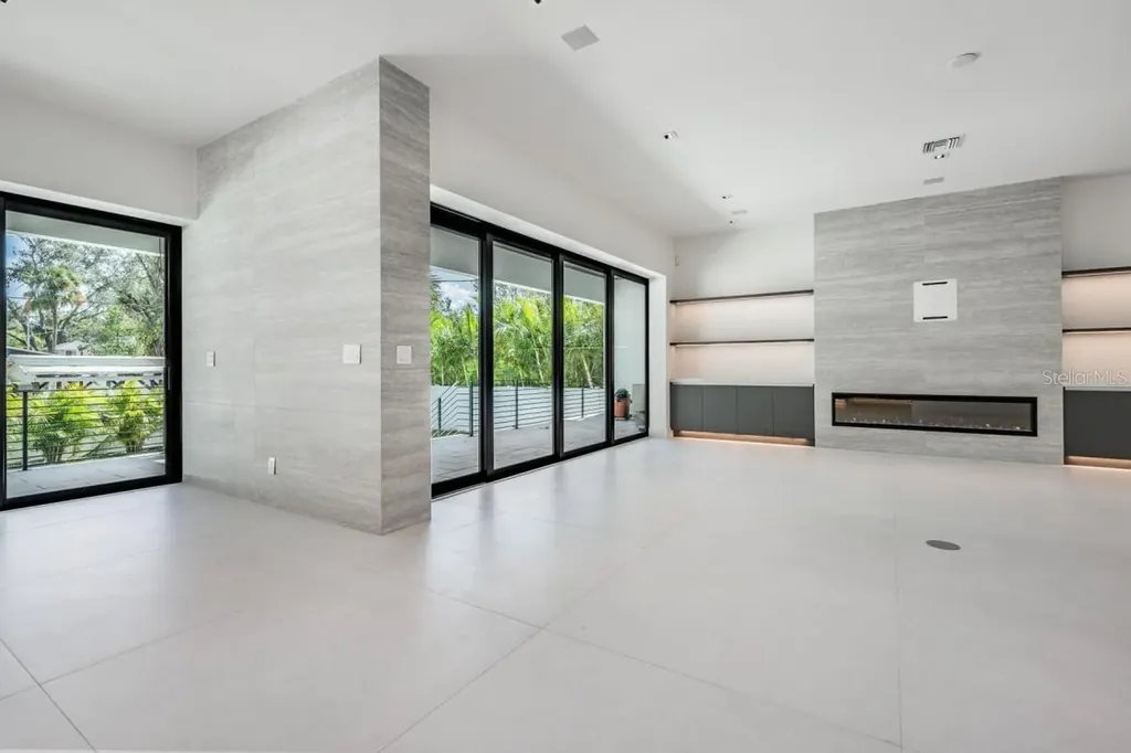 214 S Renellie Drive Tampa FL 33609