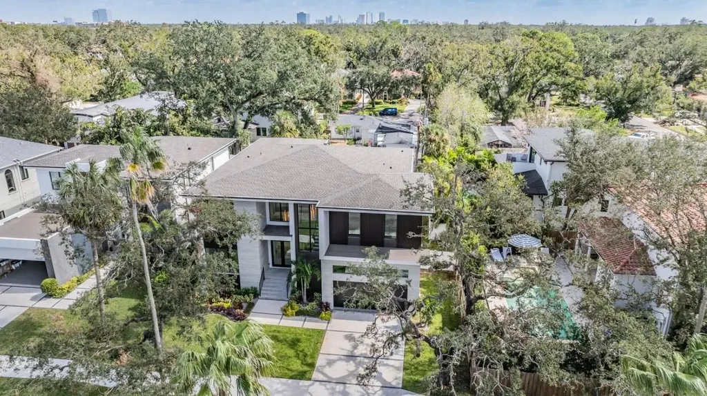 214 S Renellie Drive Tampa FL 33609