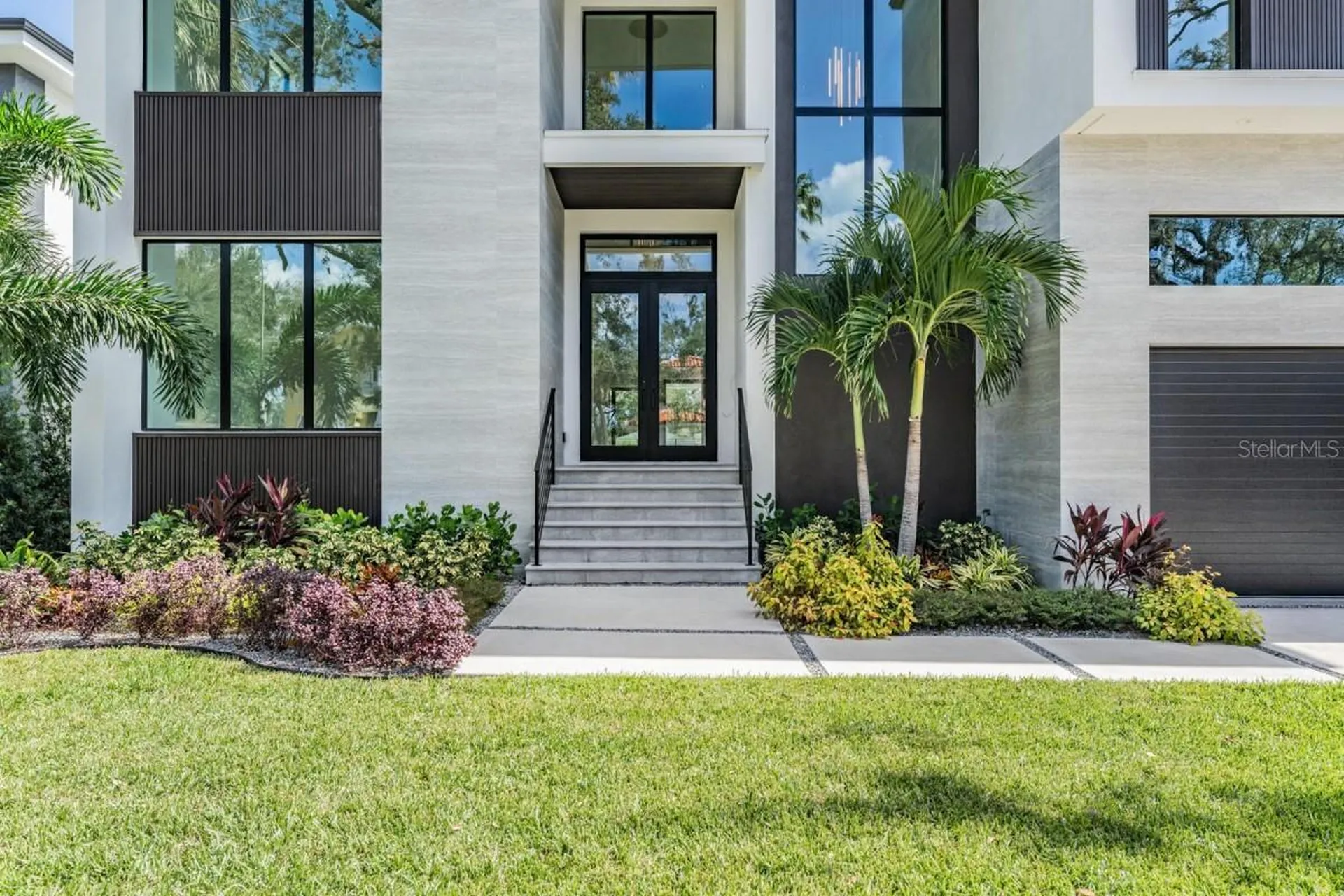 214 S Renellie Drive Tampa FL 33609