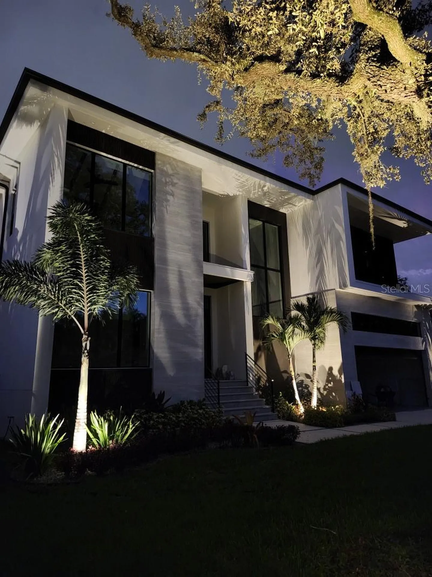 214 S Renellie Drive Tampa FL 33609