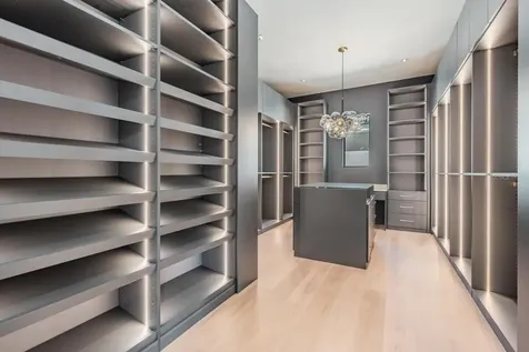 214 S Renellie Drive Tampa FL 33609