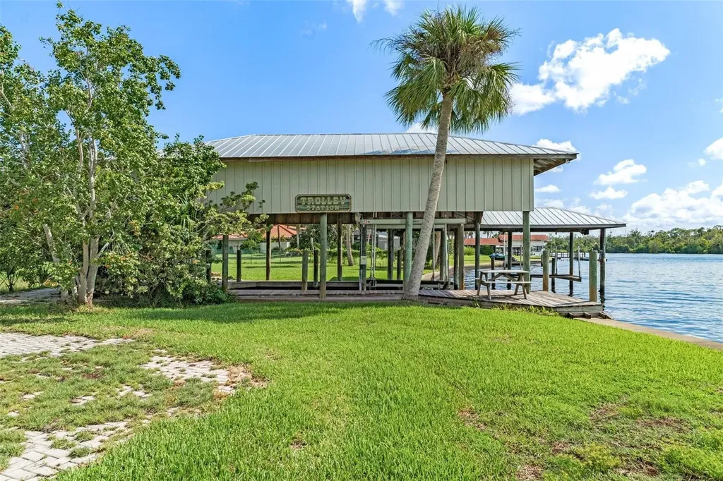 10708 W Halls River Road Homosassa FL 34448