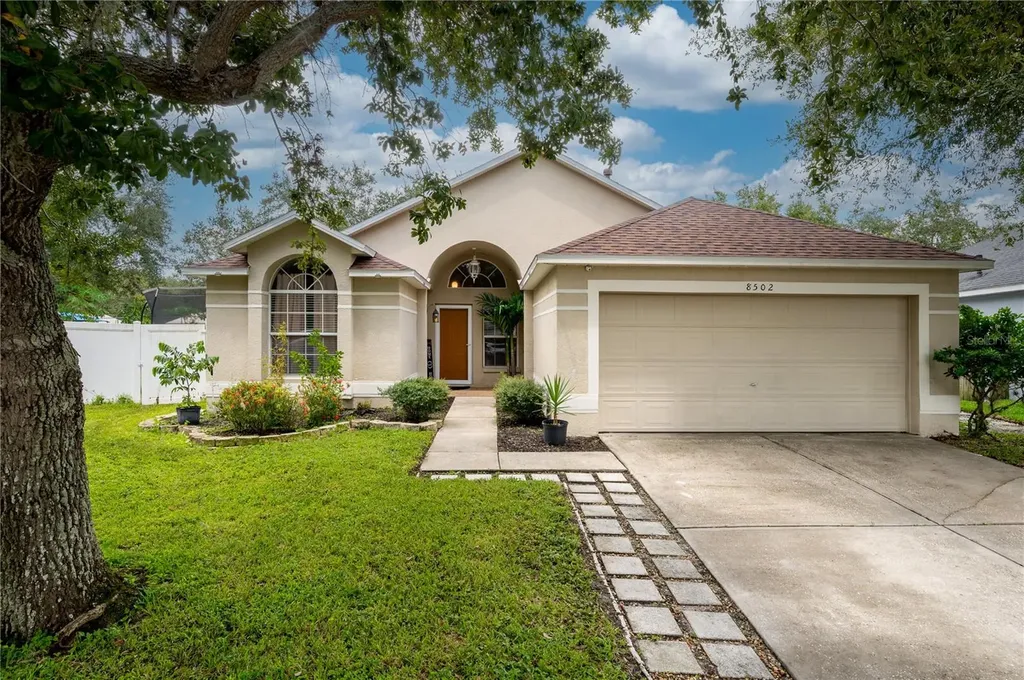 8502 Tiara Park Way Tampa FL 33635