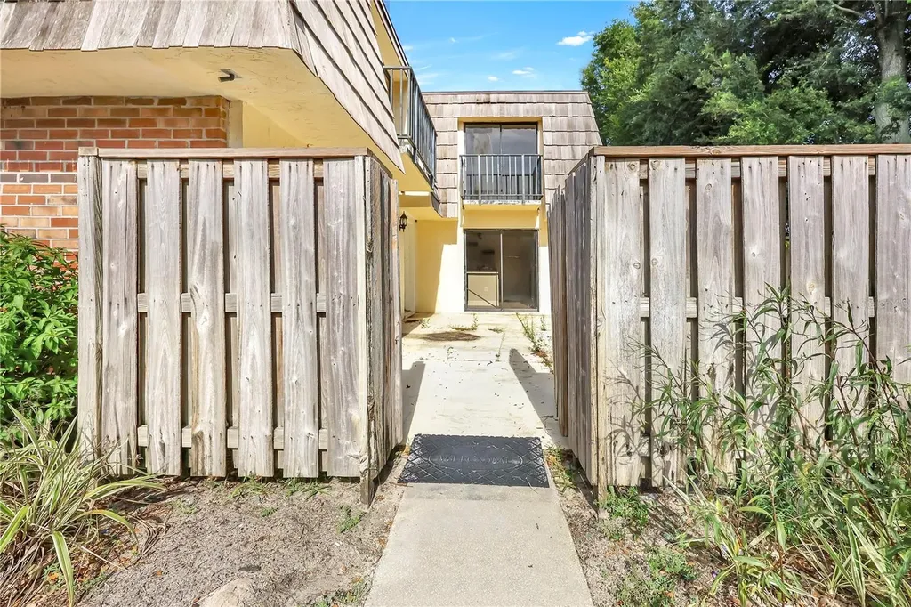 2937 Poplar Avenue Leesburg FL 34748