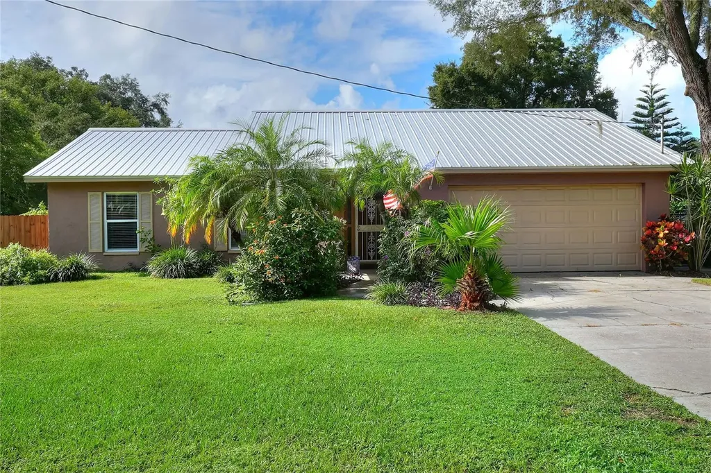 1611 Greenwood Road Lakeland FL 33805