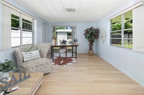 1301 76th Avenue N St Petersburg FL 33702