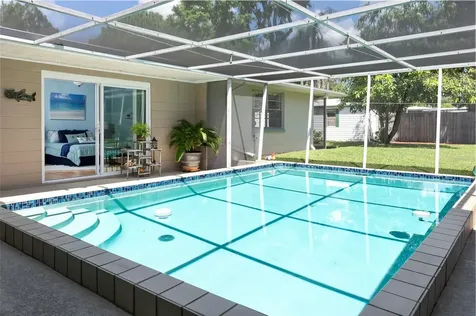 1301 76th Avenue N St Petersburg FL 33702