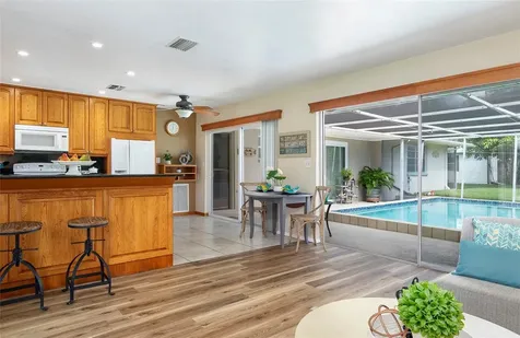 1301 76th Avenue N St Petersburg FL 33702