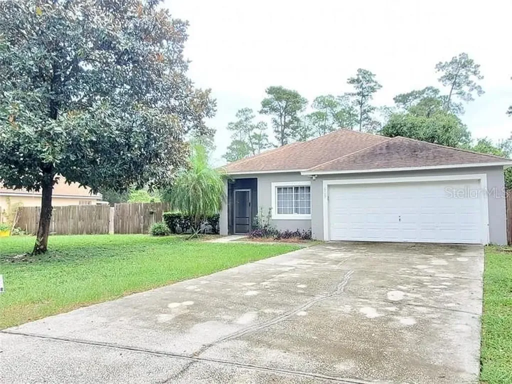 605 Oakpoint Circle Davenport FL 33837