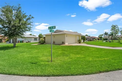 2929 SE 11th Avenue Cape Coral FL 33904