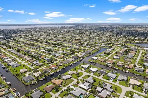 2929 SE 11th Avenue Cape Coral FL 33904
