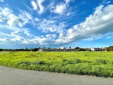 729 N 14th Street / Us Highway 27 Leesburg FL 34748