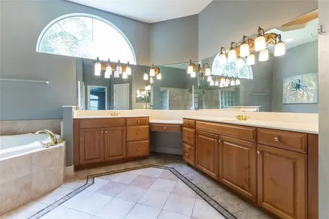 8864 SW 12th Road Gainesville FL 32607