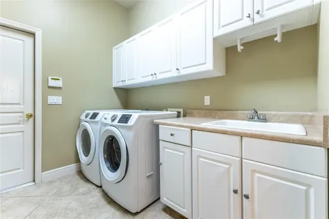 8864 SW 12th Road Gainesville FL 32607