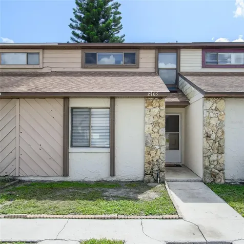 2705 Hunt Club Lane Orlando FL 32826