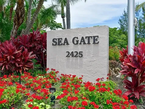 2425 Gulf Of Mexico Drive Longboat Key FL 34228