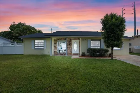 1107 Brockway Avenue Orlando FL 32807