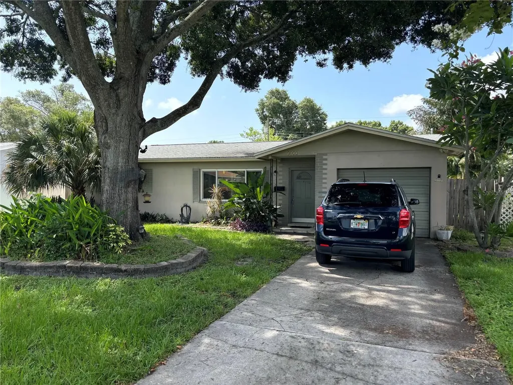 3822 15th Avenue N St Petersburg FL 33713