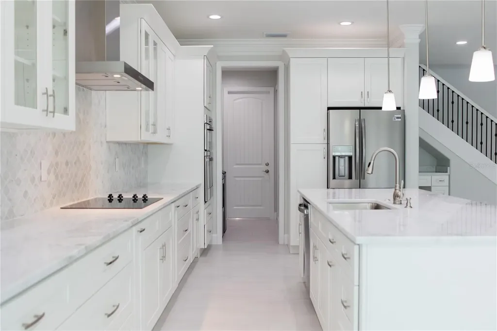 5240 Willow Lake Court Sarasota FL 34233