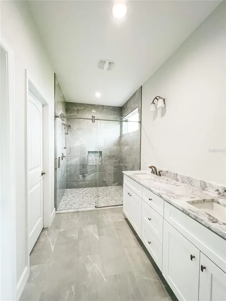 5240 Willow Lake Court Sarasota FL 34233