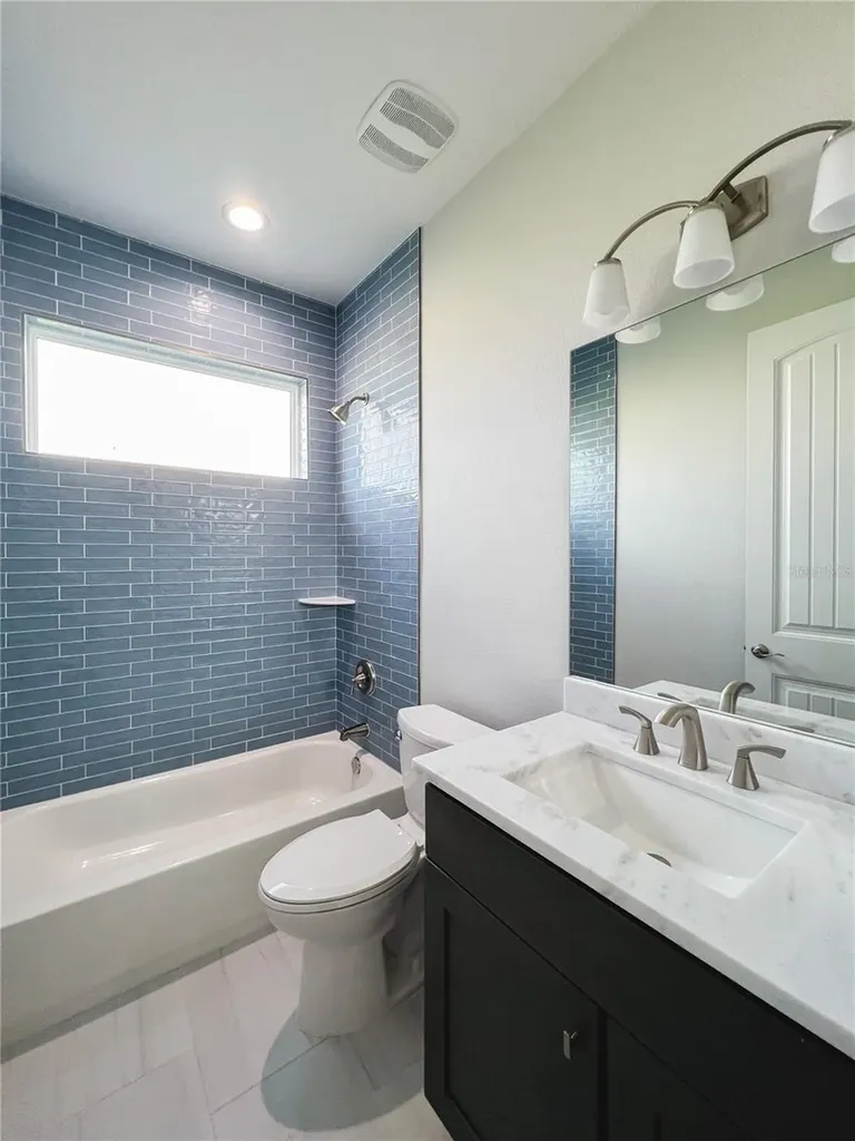 5240 Willow Lake Court Sarasota FL 34233