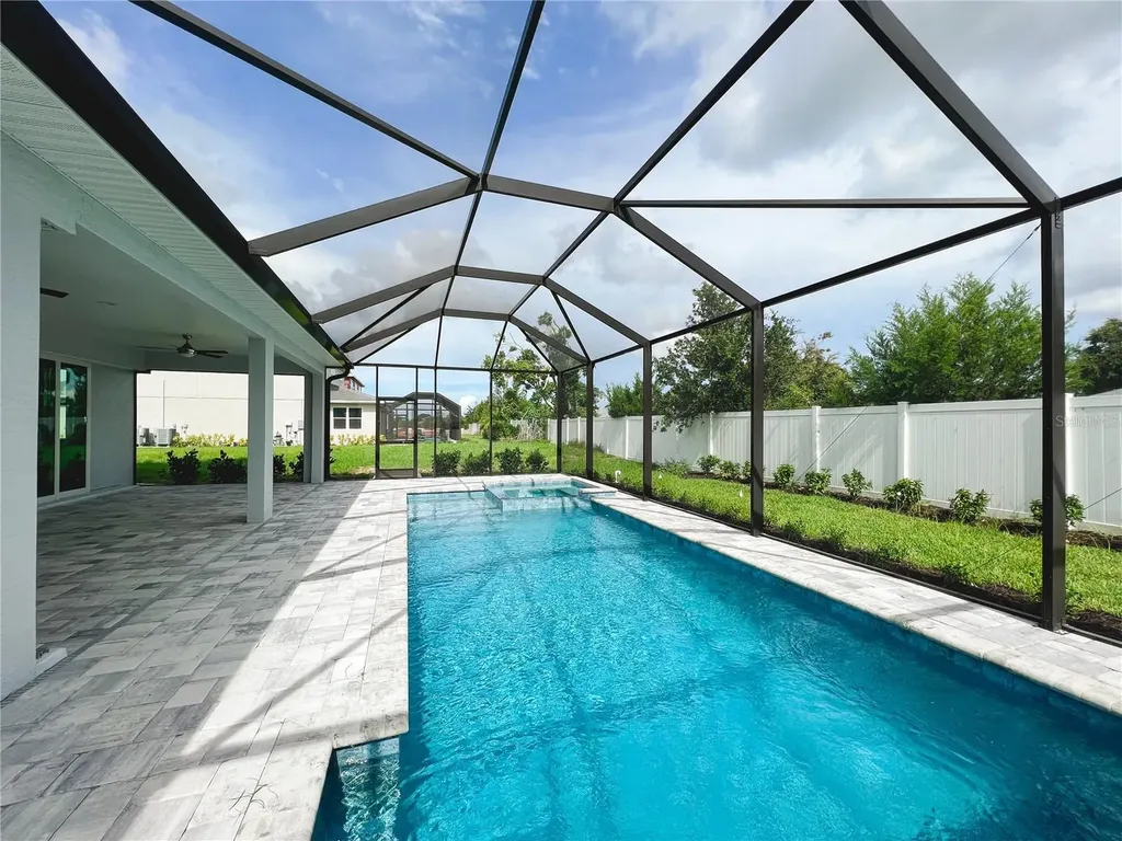 5240 Willow Lake Court Sarasota FL 34233