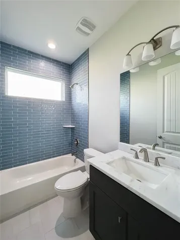 5240 Willow Lake Court Sarasota FL 34233