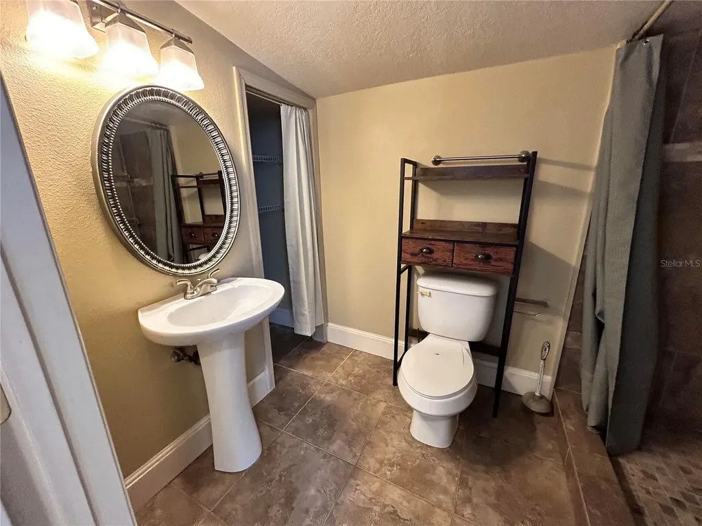 739 Dartmoor Street N St Petersburg FL 33701