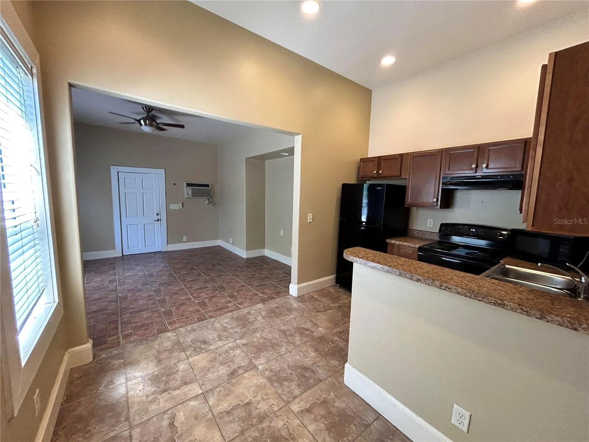739 Dartmoor Street N St Petersburg FL 33701