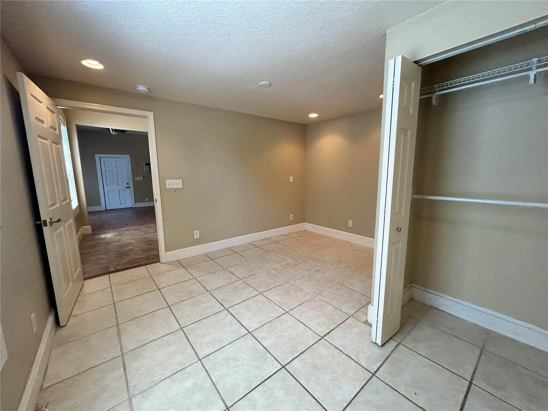 739 Dartmoor Street N St Petersburg FL 33701