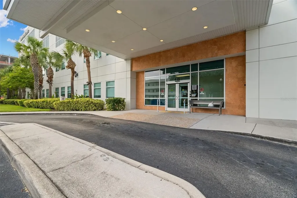 625 6th Avenue S St Petersburg FL 33701