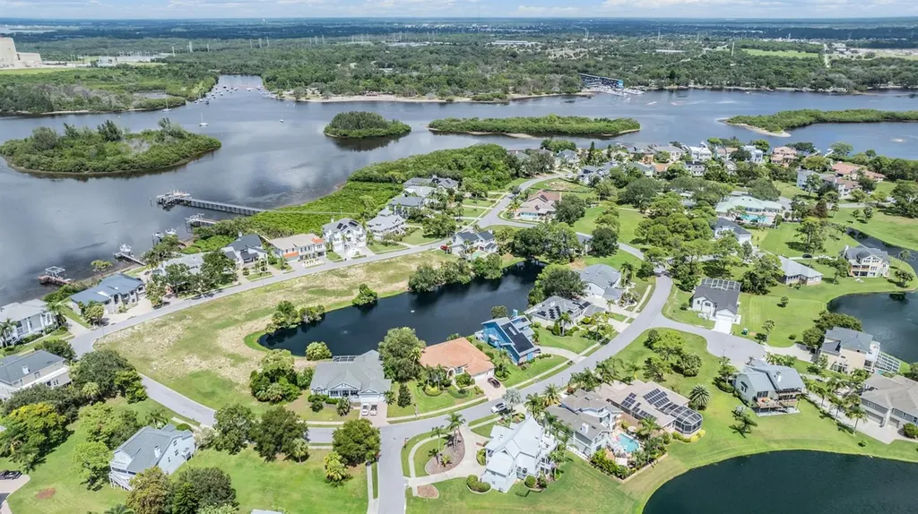 2118 Harbour Watch Drive Tarpon Springs FL 34689