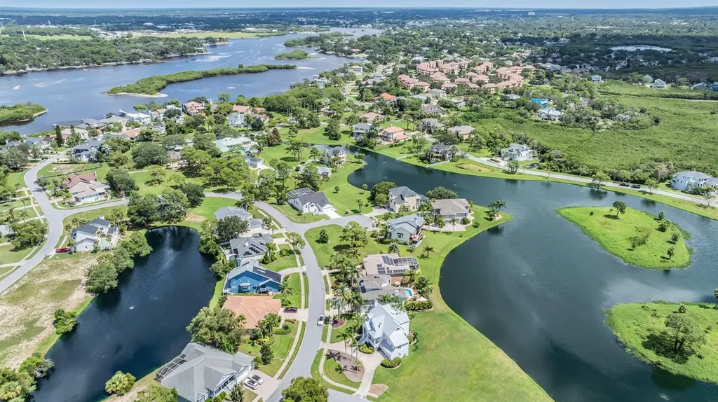 2118 Harbour Watch Drive Tarpon Springs FL 34689