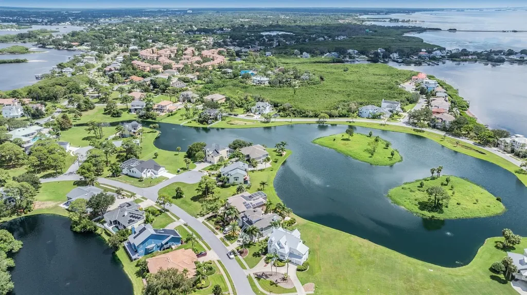 2118 Harbour Watch Drive Tarpon Springs FL 34689