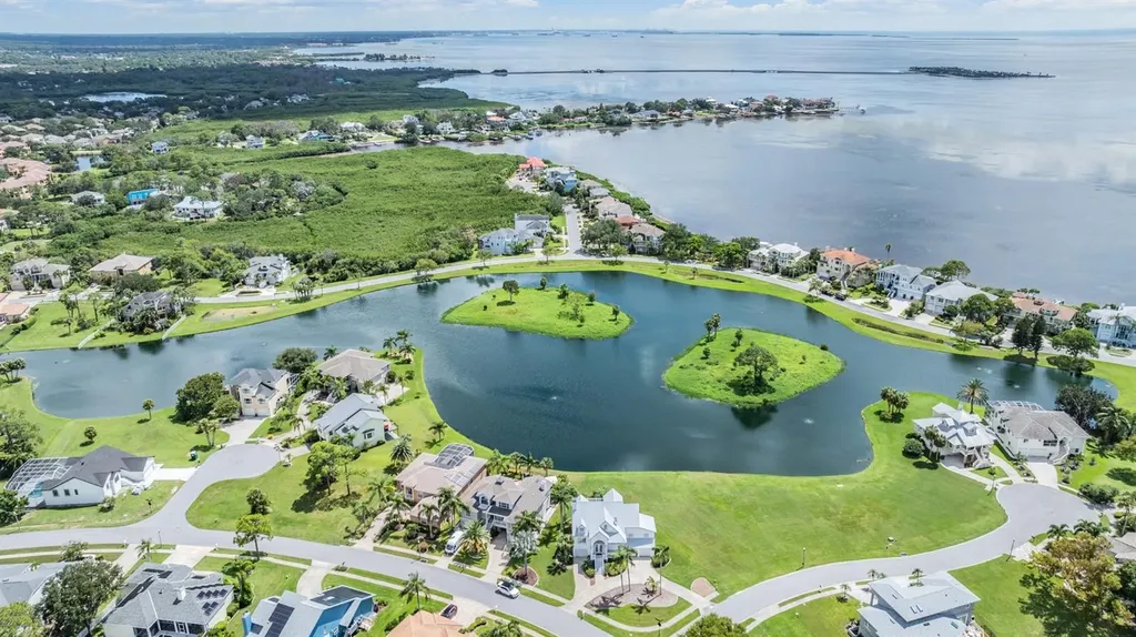 2118 Harbour Watch Drive Tarpon Springs FL 34689