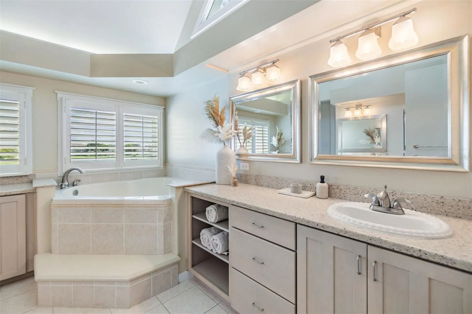 2118 Harbour Watch Drive Tarpon Springs FL 34689