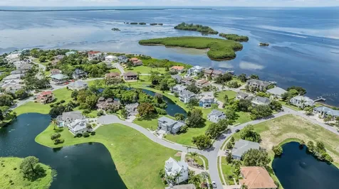 2118 Harbour Watch Drive Tarpon Springs FL 34689