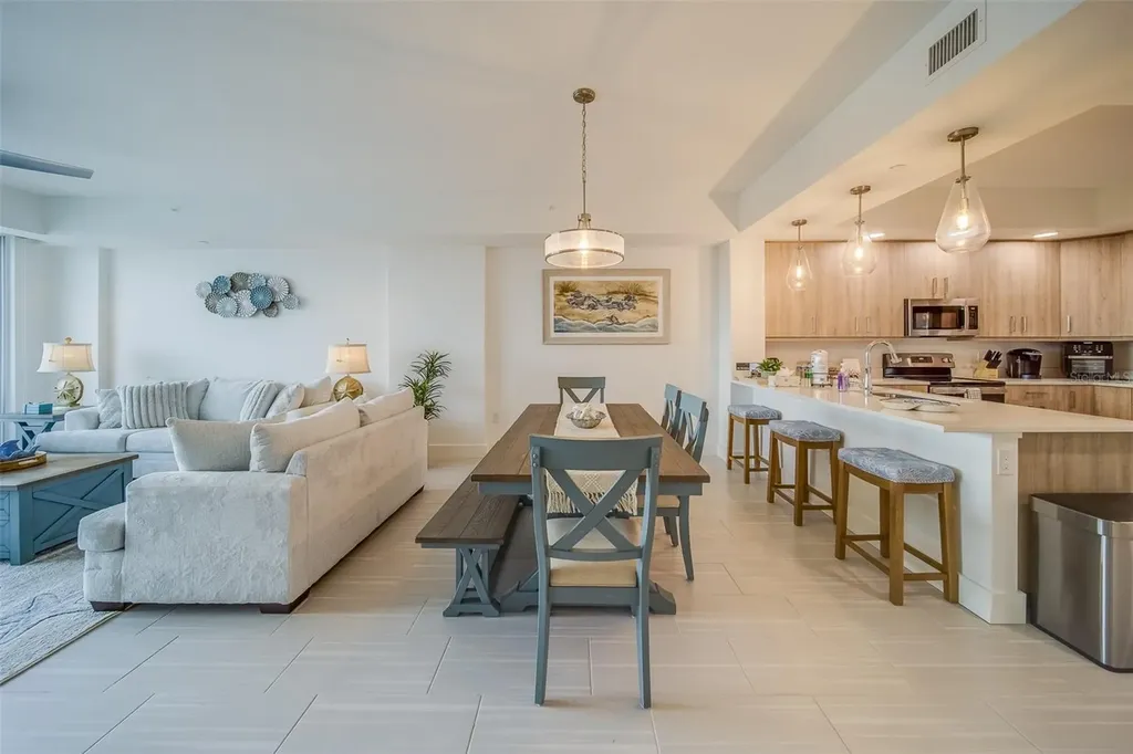415 Island Way Clearwater FL 33767