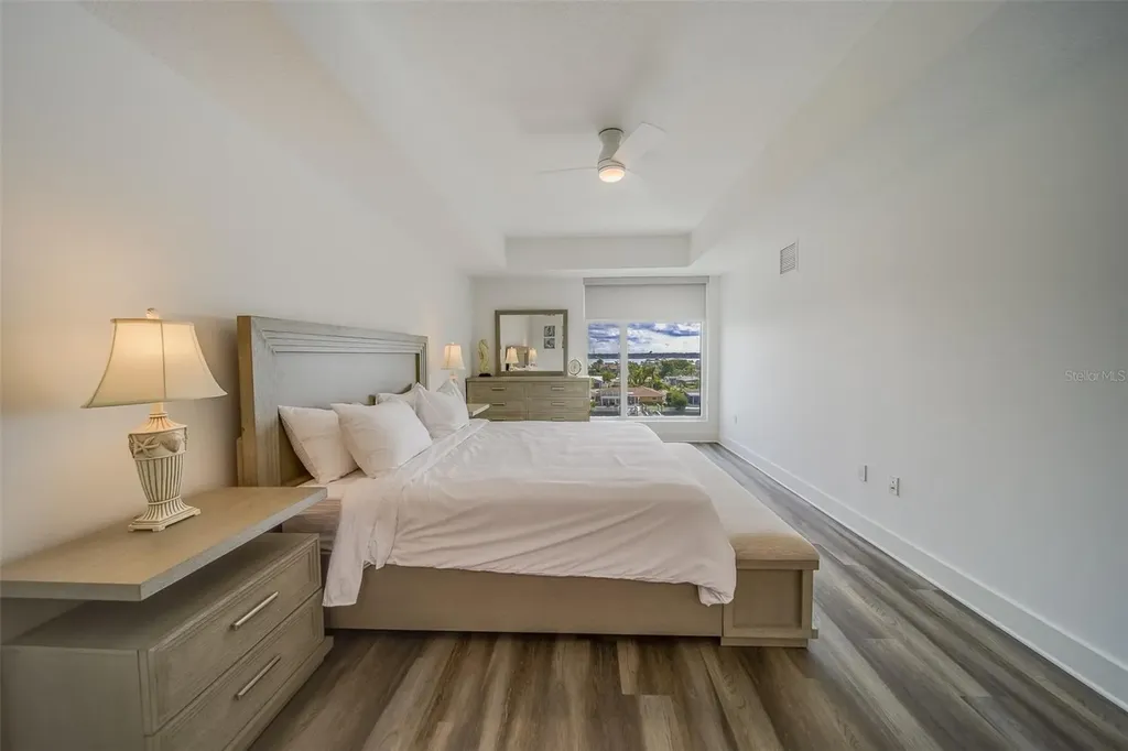 415 Island Way Clearwater FL 33767