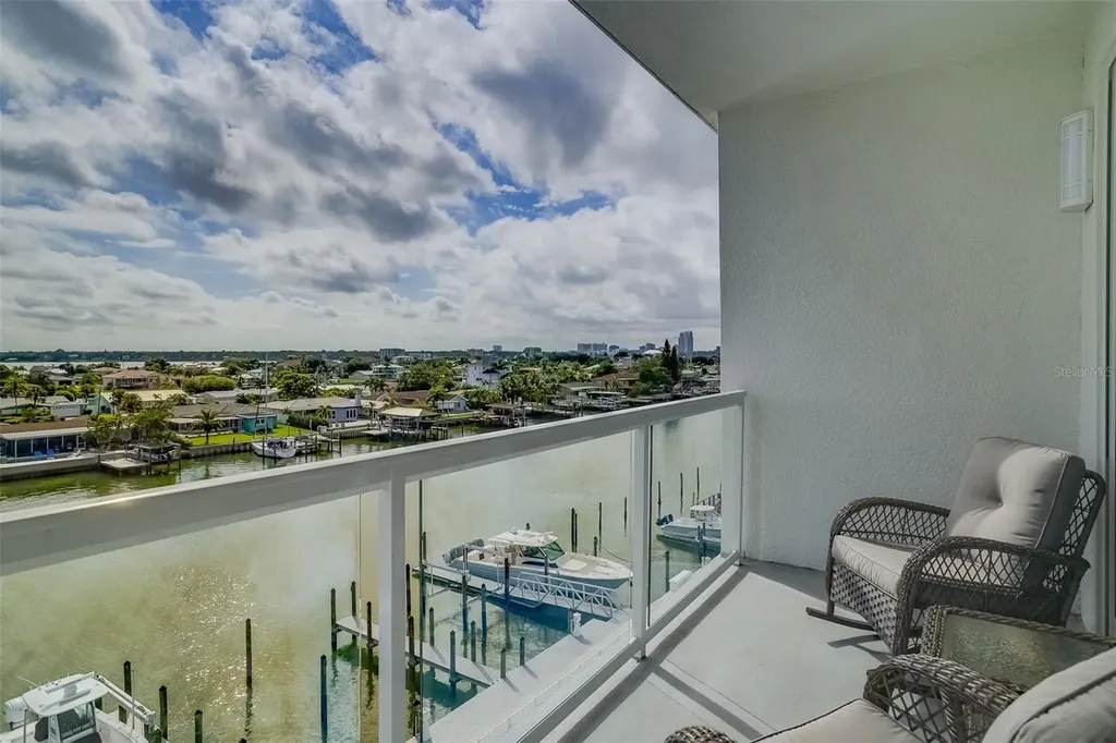 415 Island Way Clearwater FL 33767