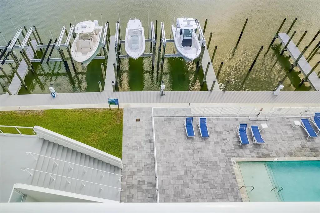 415 Island Way Clearwater FL 33767