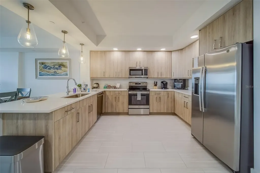 415 Island Way Clearwater FL 33767